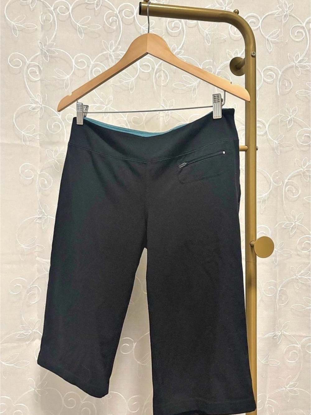 Reitmans Women's Black Capri Pants Size petite medium